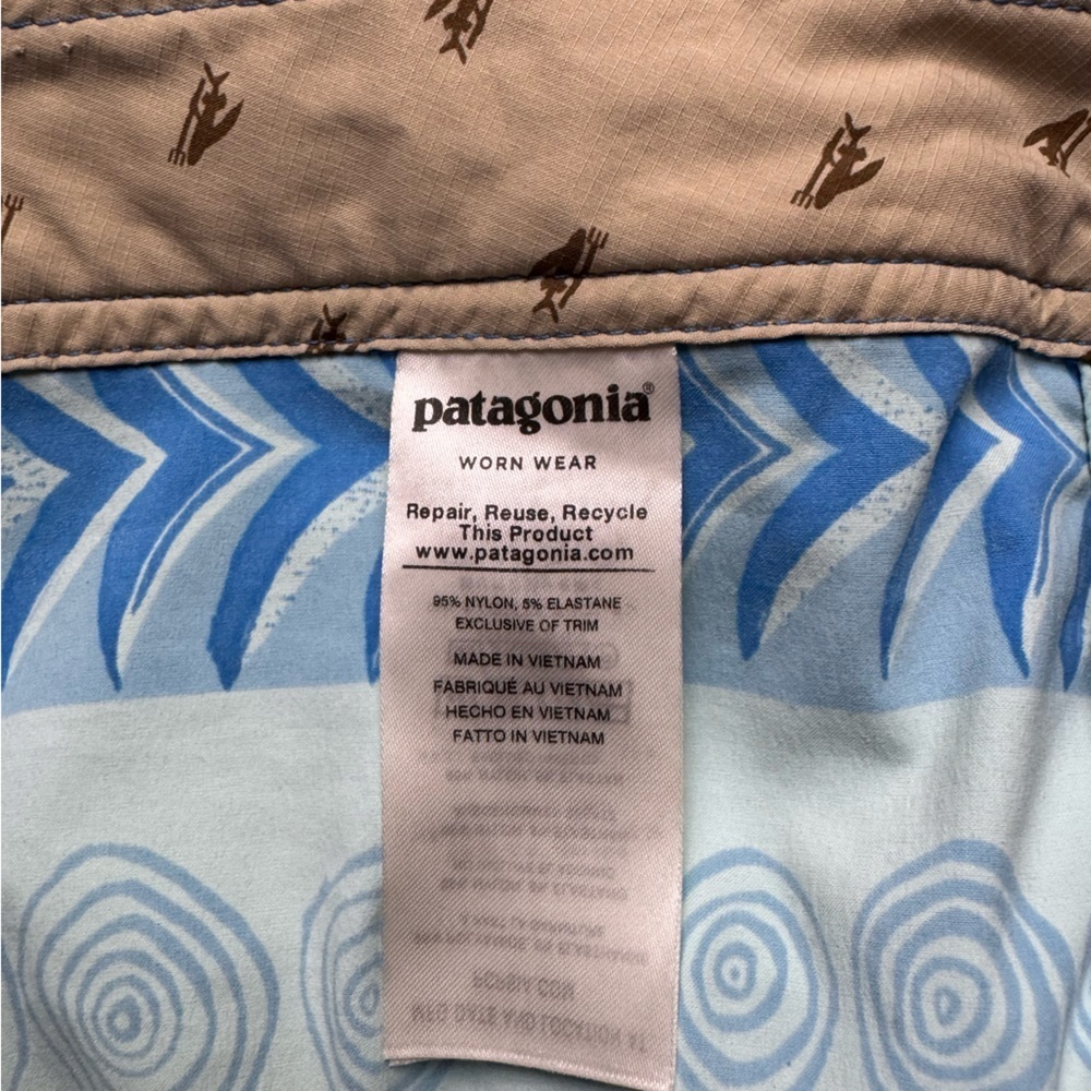 PATAGONIA Men's Scallop Hem Stretch Wavefarer® Boardshorts 18" Sz 38 Blue Swim - Picture 3 of 11